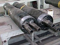 Конический цилиндр с установленными шнеками